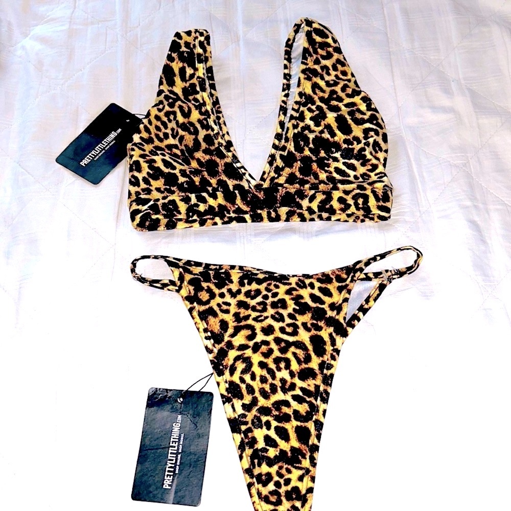 PrettyLittleThing NWT Leopard Plunge
Bikini Set - Picture 10 of 15